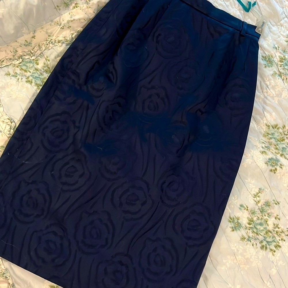Jaeger Pencil Skirt Womens 6 Navy Embroidered Flowers Lined Back Zipper